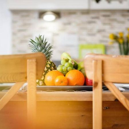 Contemporary Trumpington Apartment With Self Check-In ,Free On-Site Parking, Terrace, Super Fast Wifi & 5 Mins Drive To Papworth & Addenbrookes Hospitals Cambridge  Kültér fotó