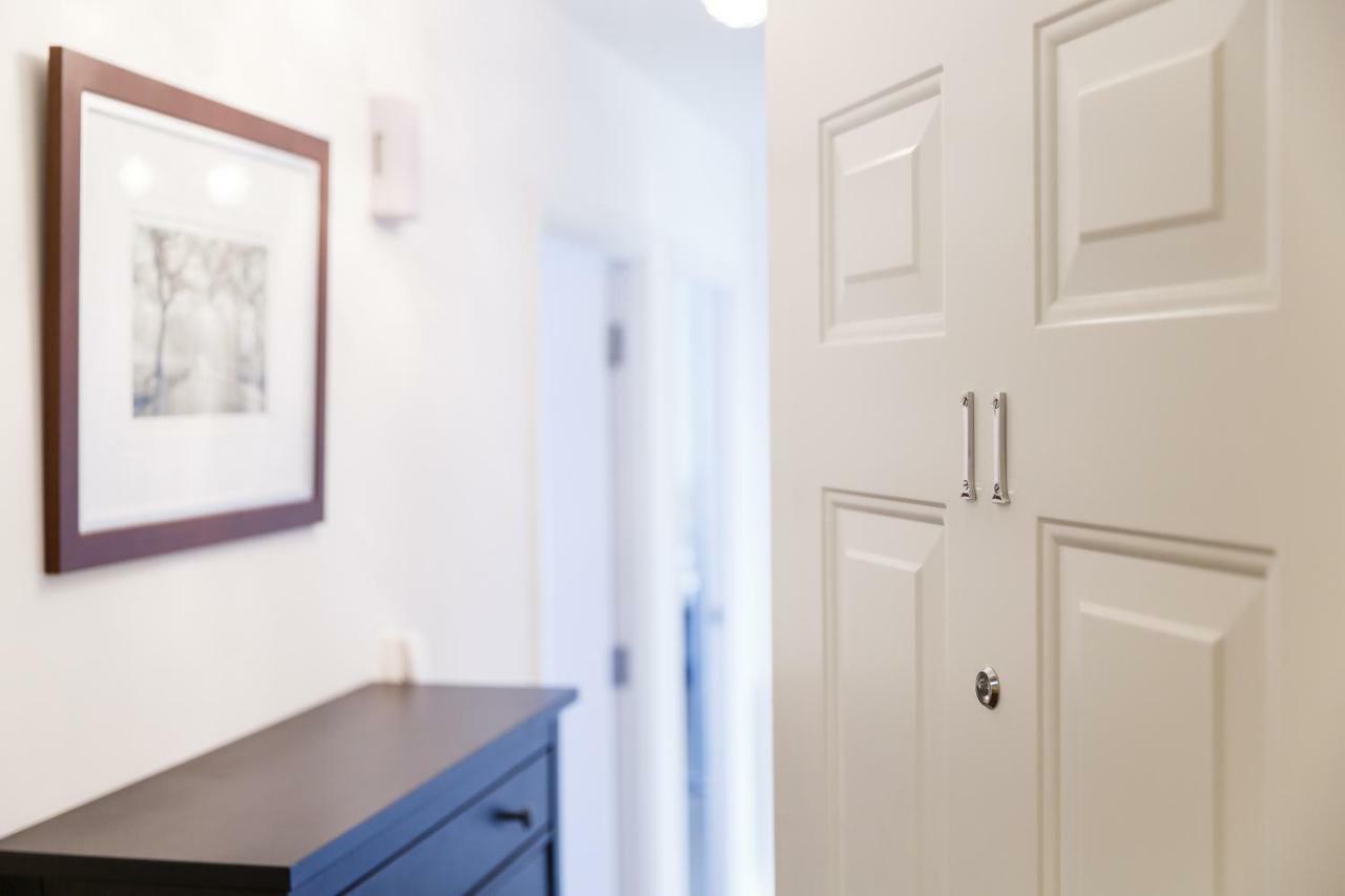 Contemporary Trumpington Apartment With Self Check-In ,Free On-Site Parking, Terrace, Super Fast Wifi & 5 Mins Drive To Papworth & Addenbrookes Hospitals Cambridge  Kültér fotó